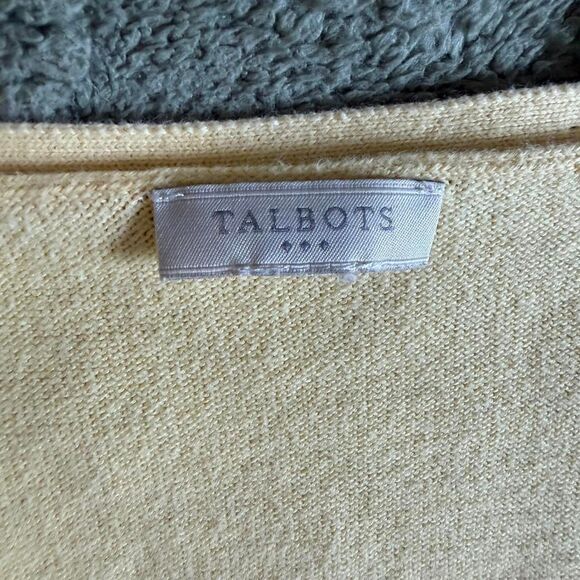 Talbots Butter Yellow Long Sleeve V-neck Sweater with Textured Diamond Pattern - Picture 6 of 8